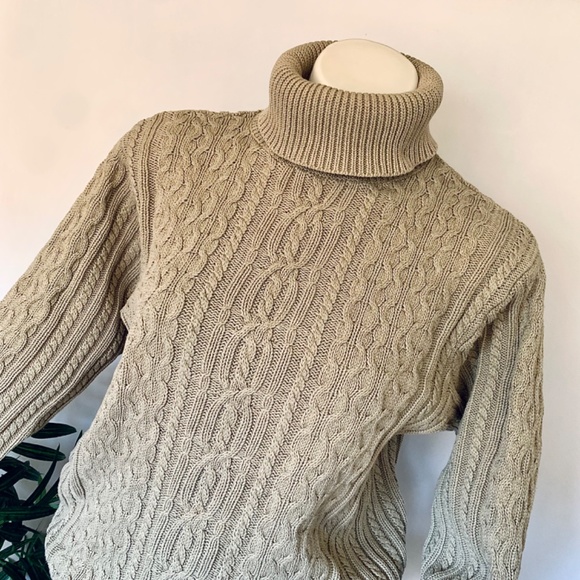 v i n t a g e :: Tan Turtleneck Granny Cable Knit Sweater - Picture 4 of 11